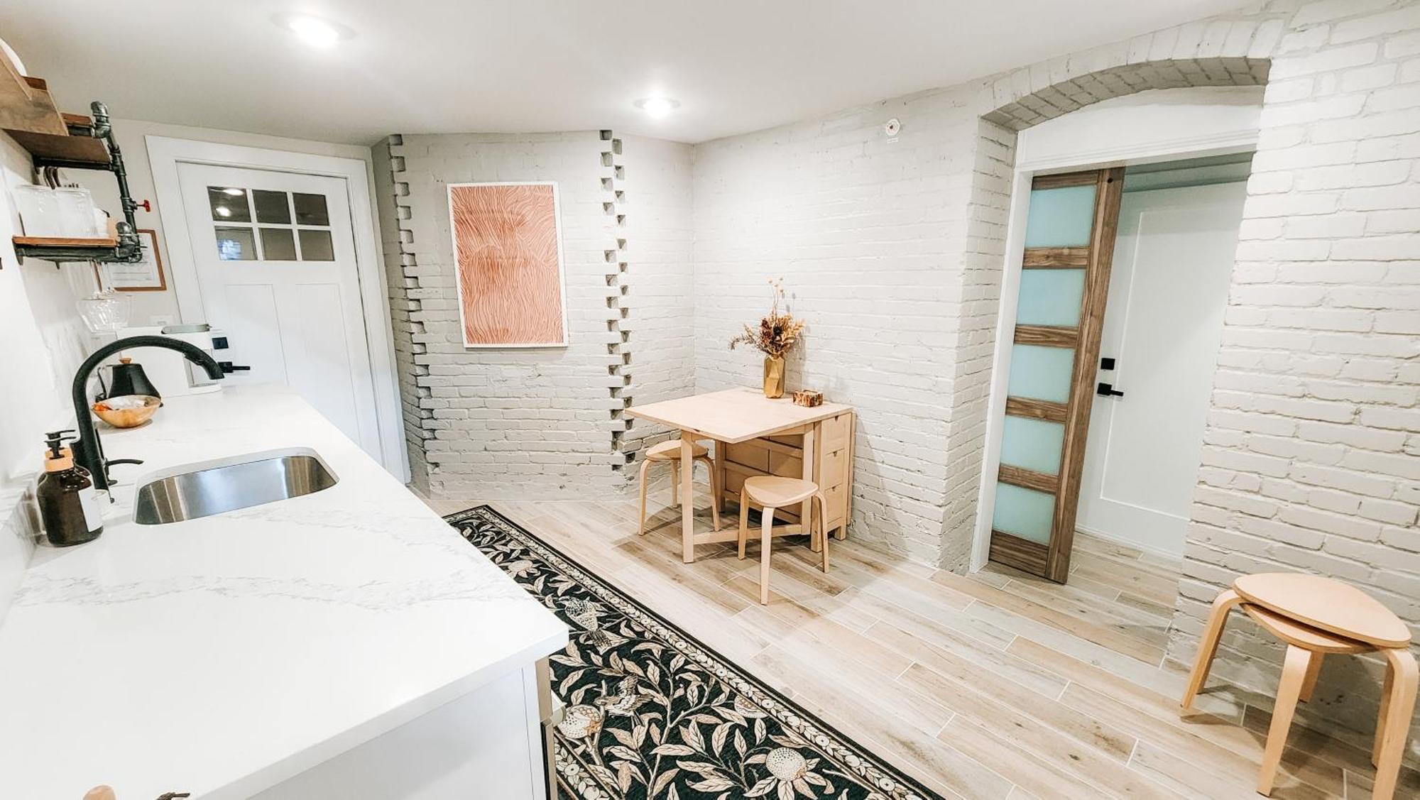 Private Modern Luxury Suite In Historic Stone Home Washington Exterior foto